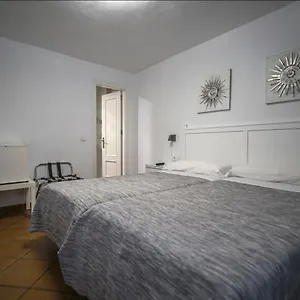 Гостевой дом Hostal San Ramon, Марбелья